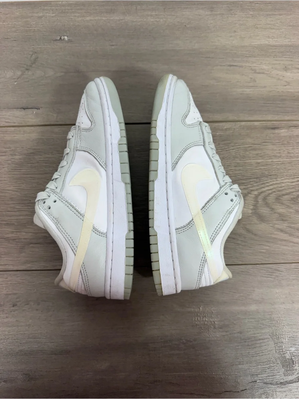 Used women Nike Dunk Low shoes size 7.5